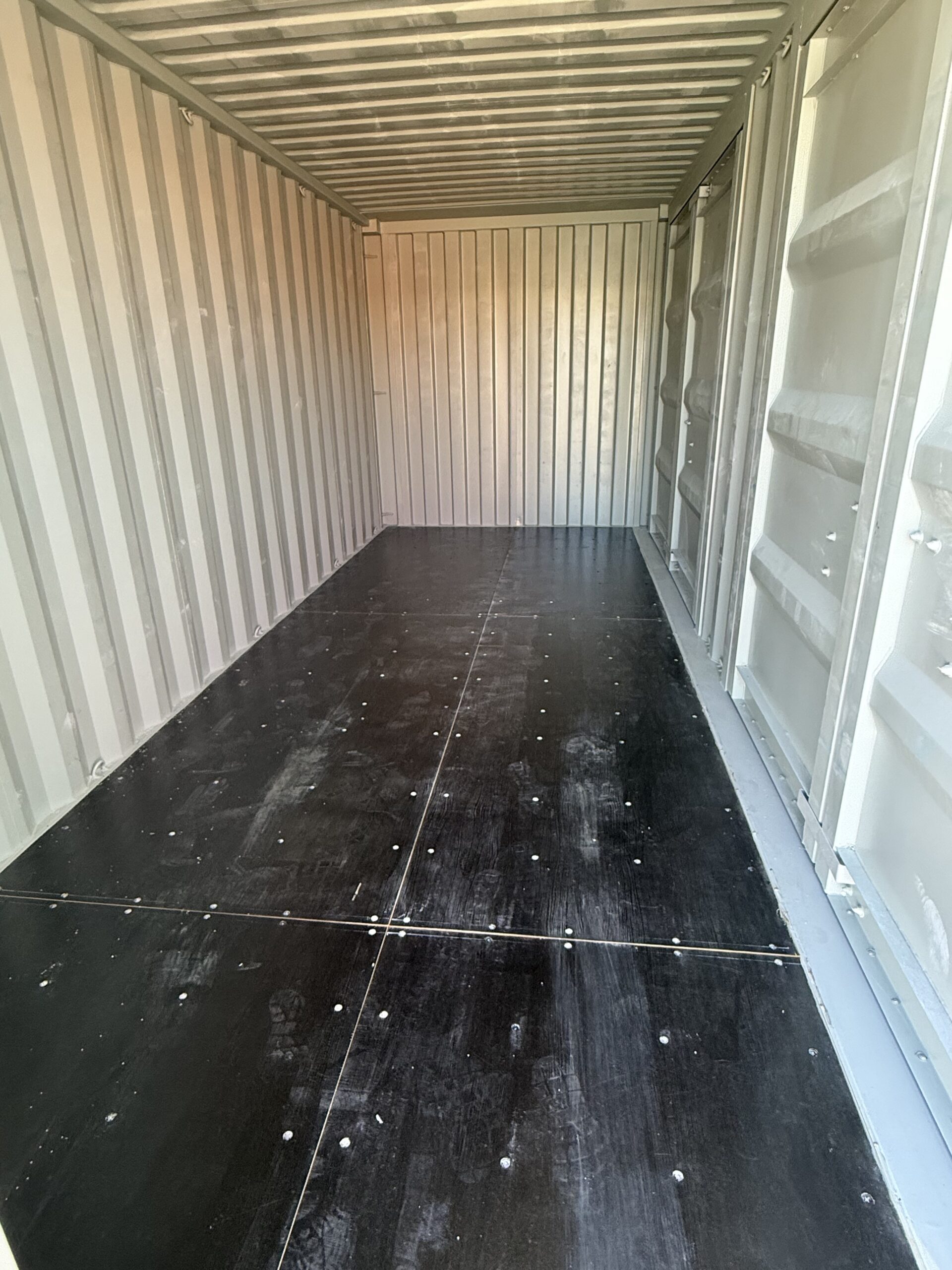 NEW 20ft Light Gray Shipping Container - Image 4