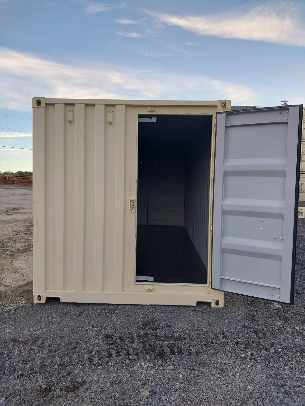 New One-trip 20′ Storage Container with Man Door. Tri Door. - Image 2